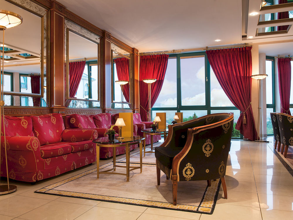Victor'S Residenz-Hotel Schloss Berg Nennig Esterno foto Lobby