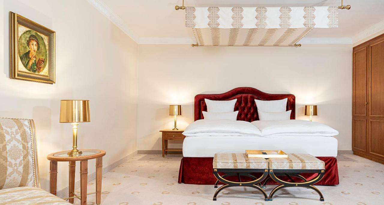Victor'S Residenz-Hotel Schloss Berg Nennig Esterno foto
